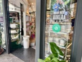 LA MITAD DE LAS FARMACIAS DE SAN SEBASTIÁN CONTARÁN CON TELÉFONOS PARA QUE LOS JÓVENES PUEDAN HACER LLAMADAS