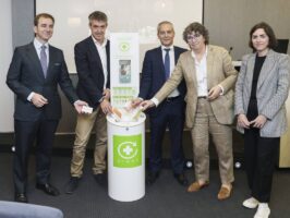 LA FARMACIA VASCA Y SIGRE EMPATIZAN CON LA POBLACIÓN EN EL RECICLAJE DE MEDICAMENTOS